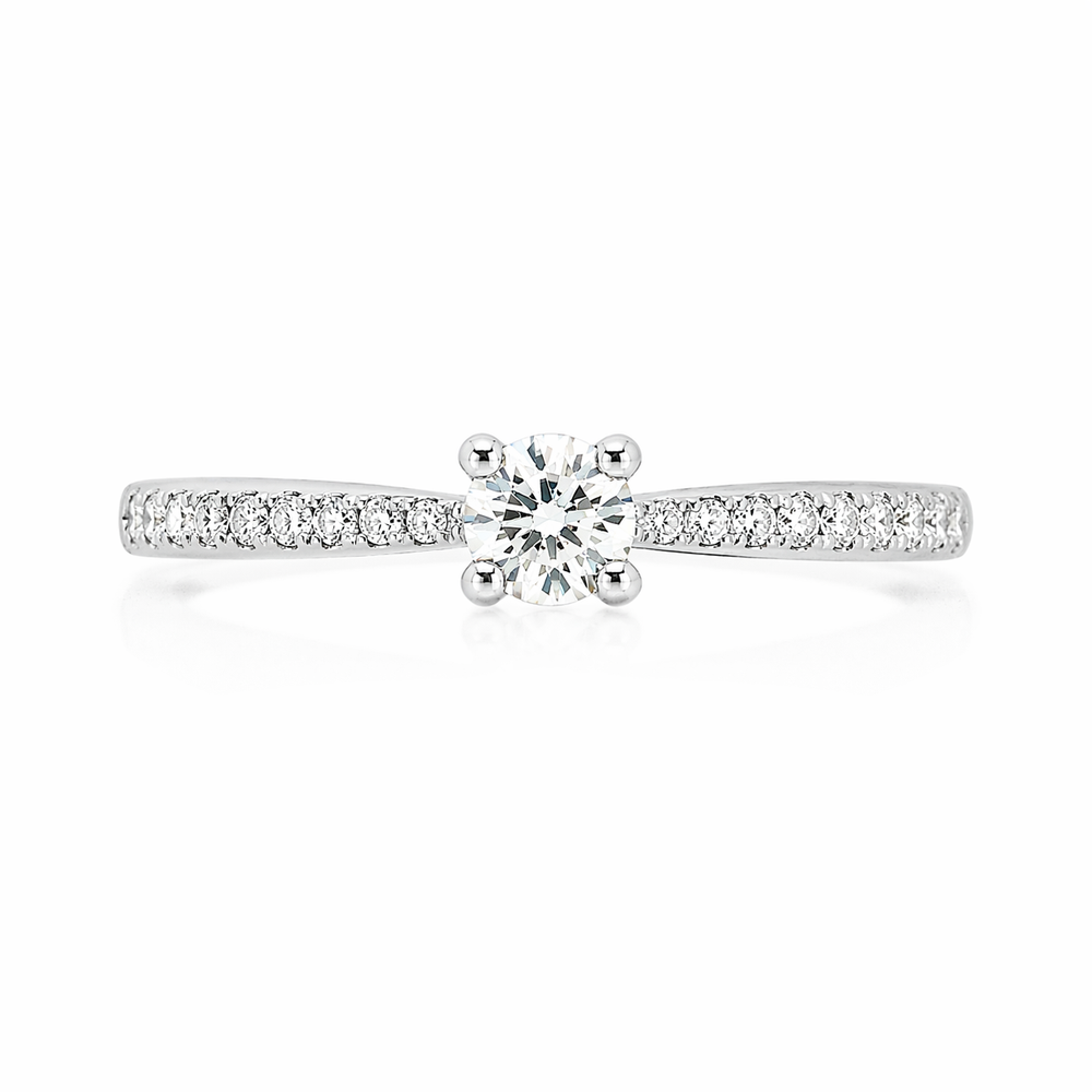 Anillo de diamantes en oro blanco 18k