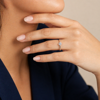 Anillo de oro blanco con diamante