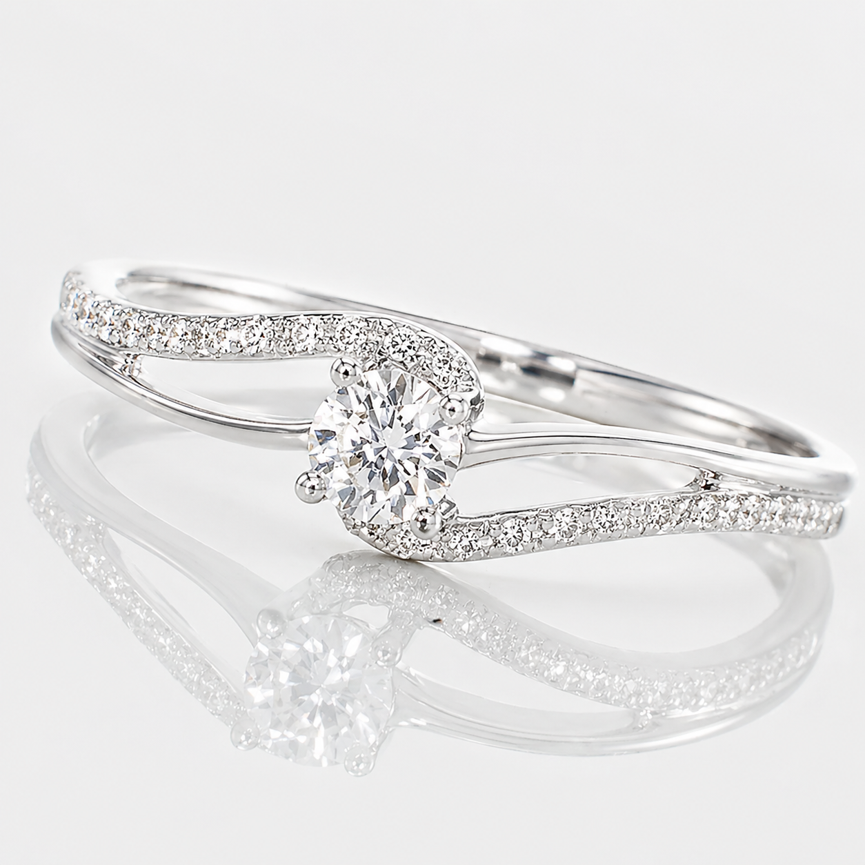 Anillo de compromiso de oro blanco 