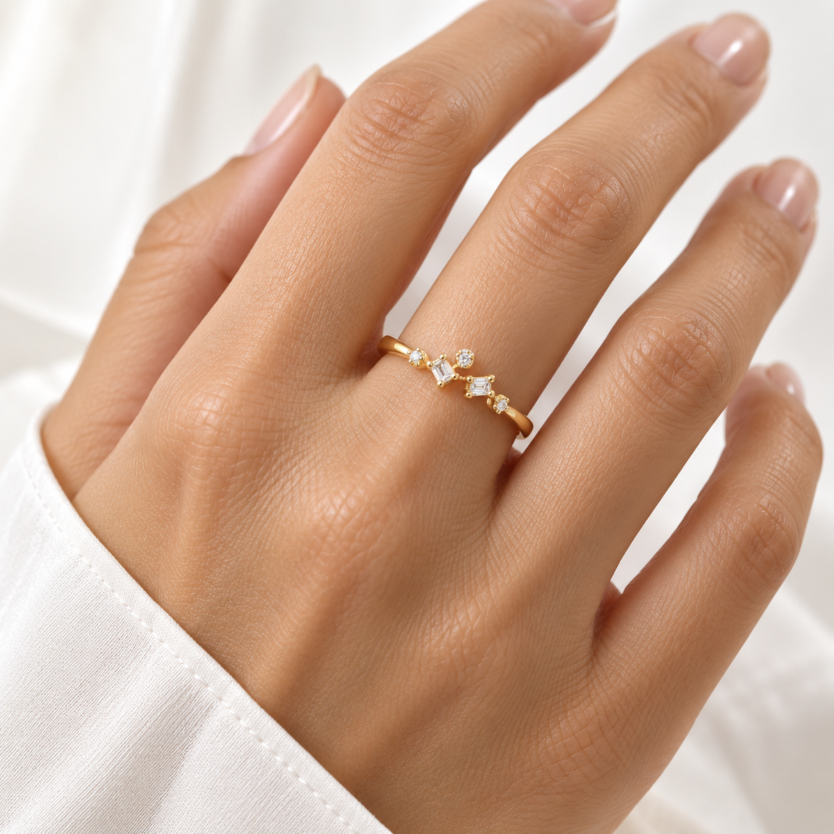 Anillo con diamantes en oro amarillo - Fortaleza