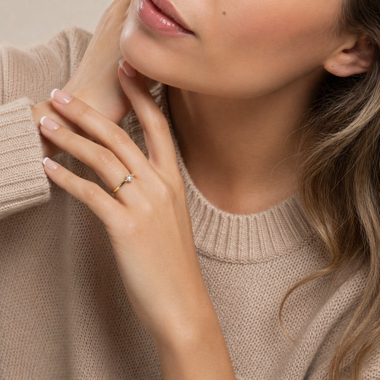 Anillo de compromiso estilo solitario en oro amarillo de 18k con diamante - Marsella