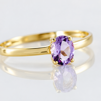 Anillo de oro amarillo 18k con amatista natural. 