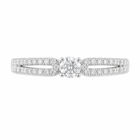 Anillo de diamantes para compromiso 