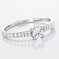 Anillo de compromiso con diamantes naturales 