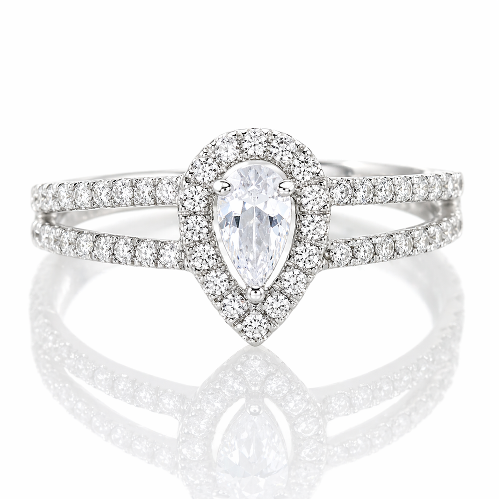 Anillo de diamante pera en oro blanco 
