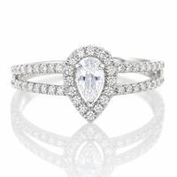 Anillo de diamante pera en oro blanco 