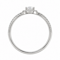 Anillo de compromiso con diamante en forma de pera en oro blanco 18k. 