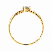 Anillo de diamante en oro amarillo