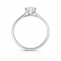 Anillo solitario en oro blanco con diamante natural