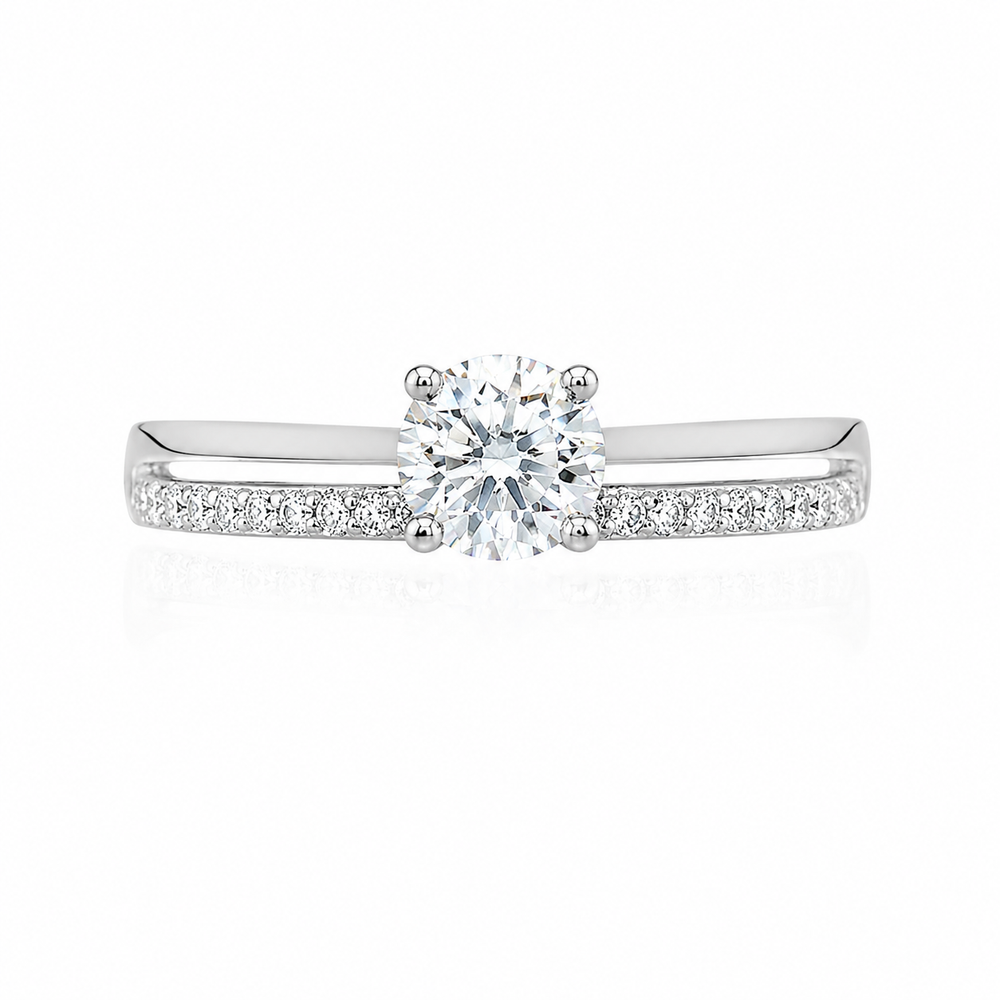 Anillo de diamantes naturales