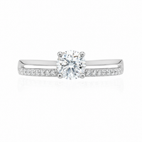 Anillo de diamantes naturales