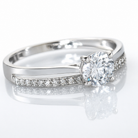  Anillo de diamantes naturales