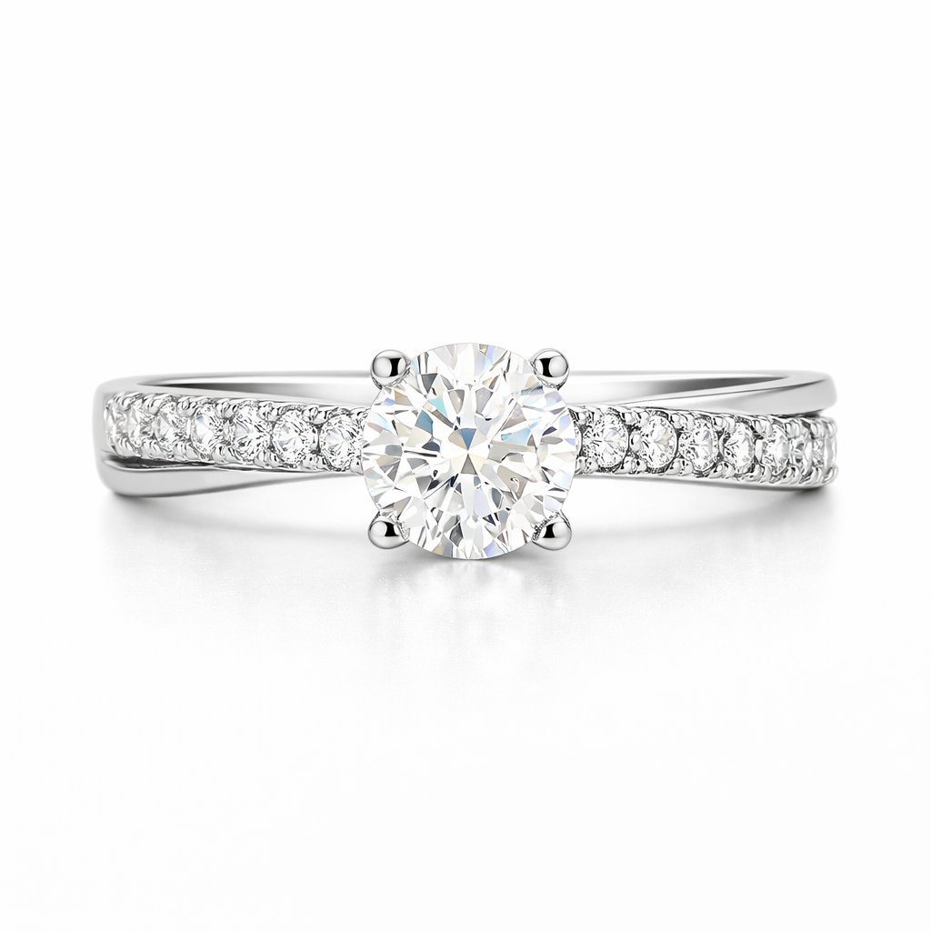 Anillo de oro blanco con diamantes naturales, diseño cruzado. 