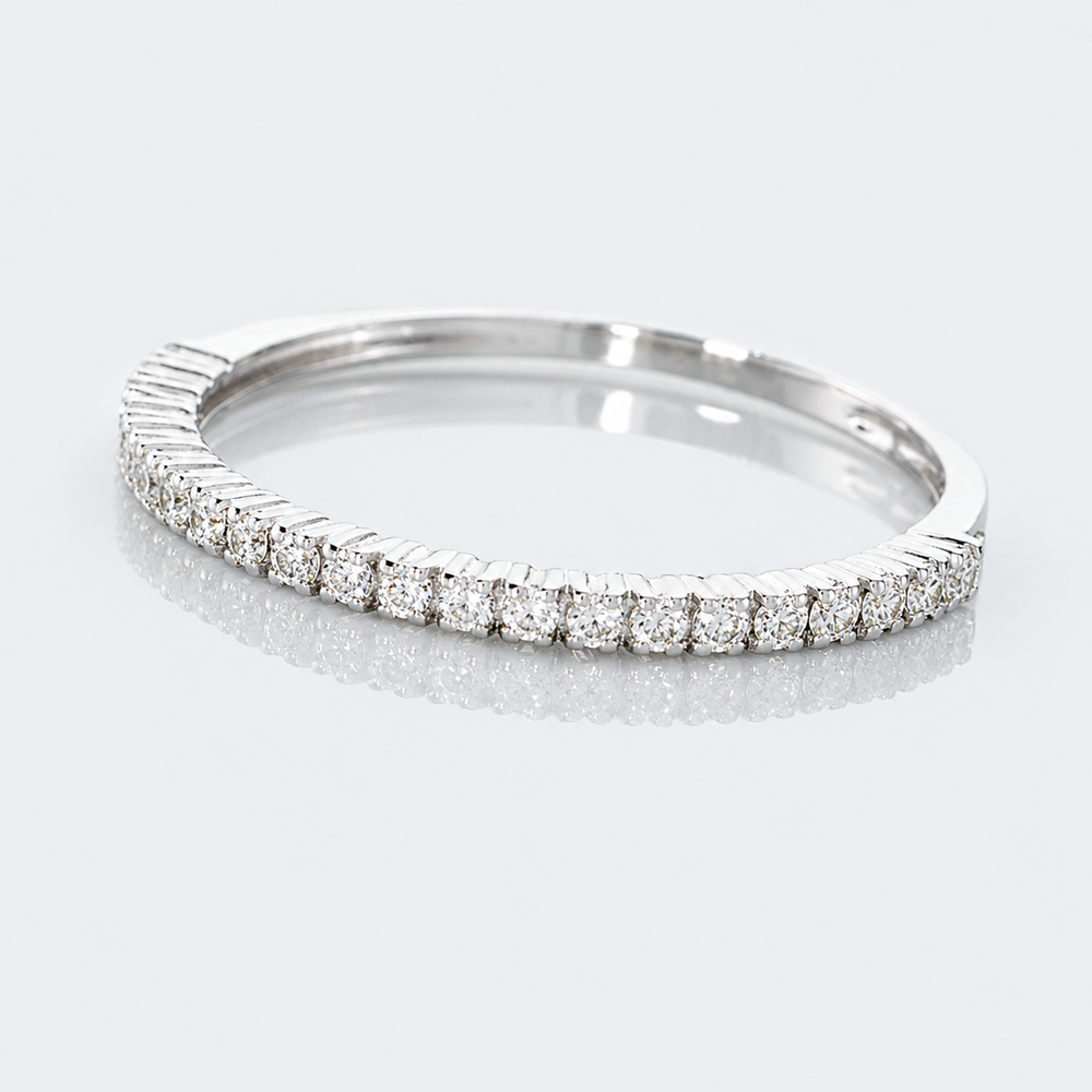 Argolla de matrimonio de oro blanco con diamantes 