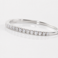 Argolla de matrimonio para mujer en oro blanco 18k con diamantes naturales