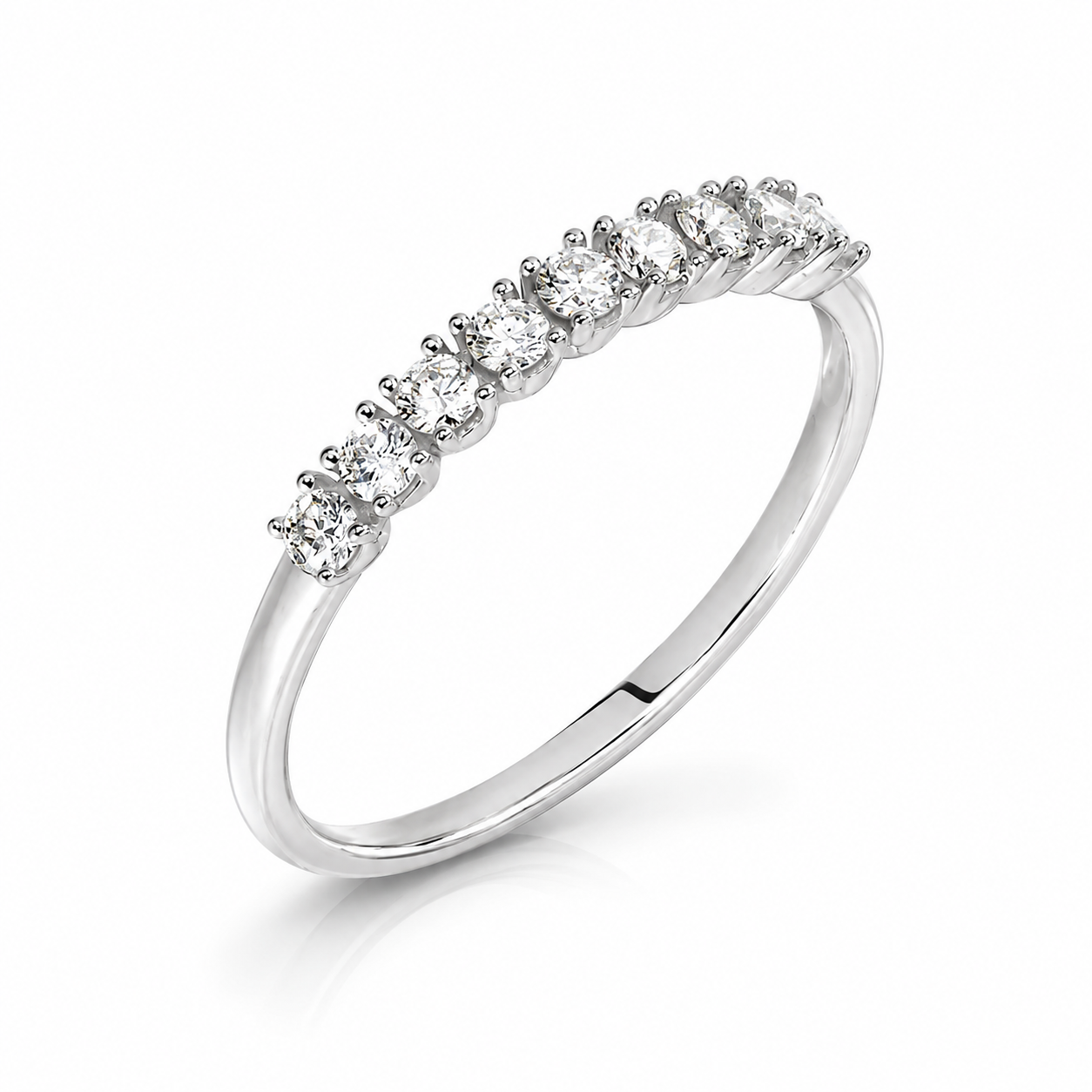 Argolla de oro blanco con diamantes 