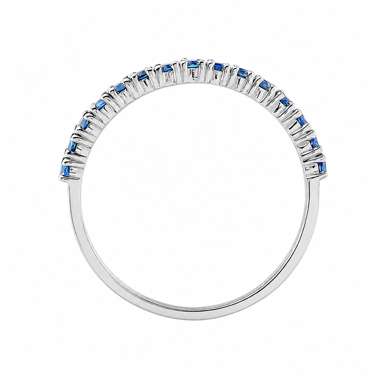 Argolla de oro blanco con zafiros azules 