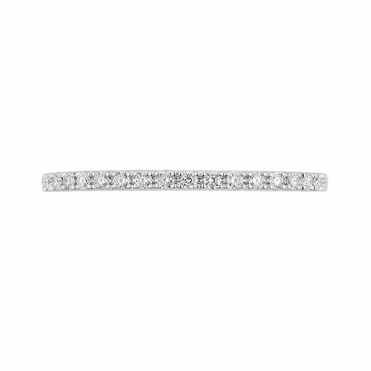 Argolla estilo eternity de oro blanco con diamantes