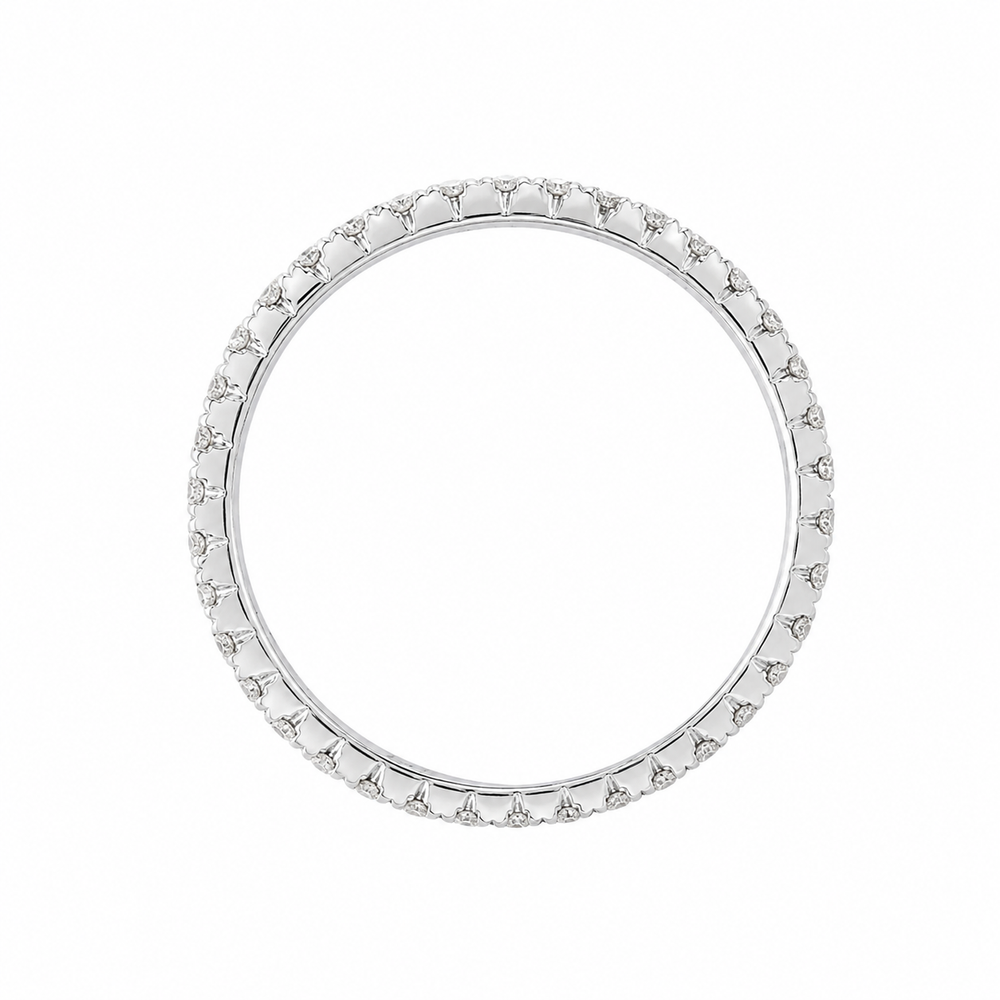 Argolla estilo eternity de oro blanco con diamantes