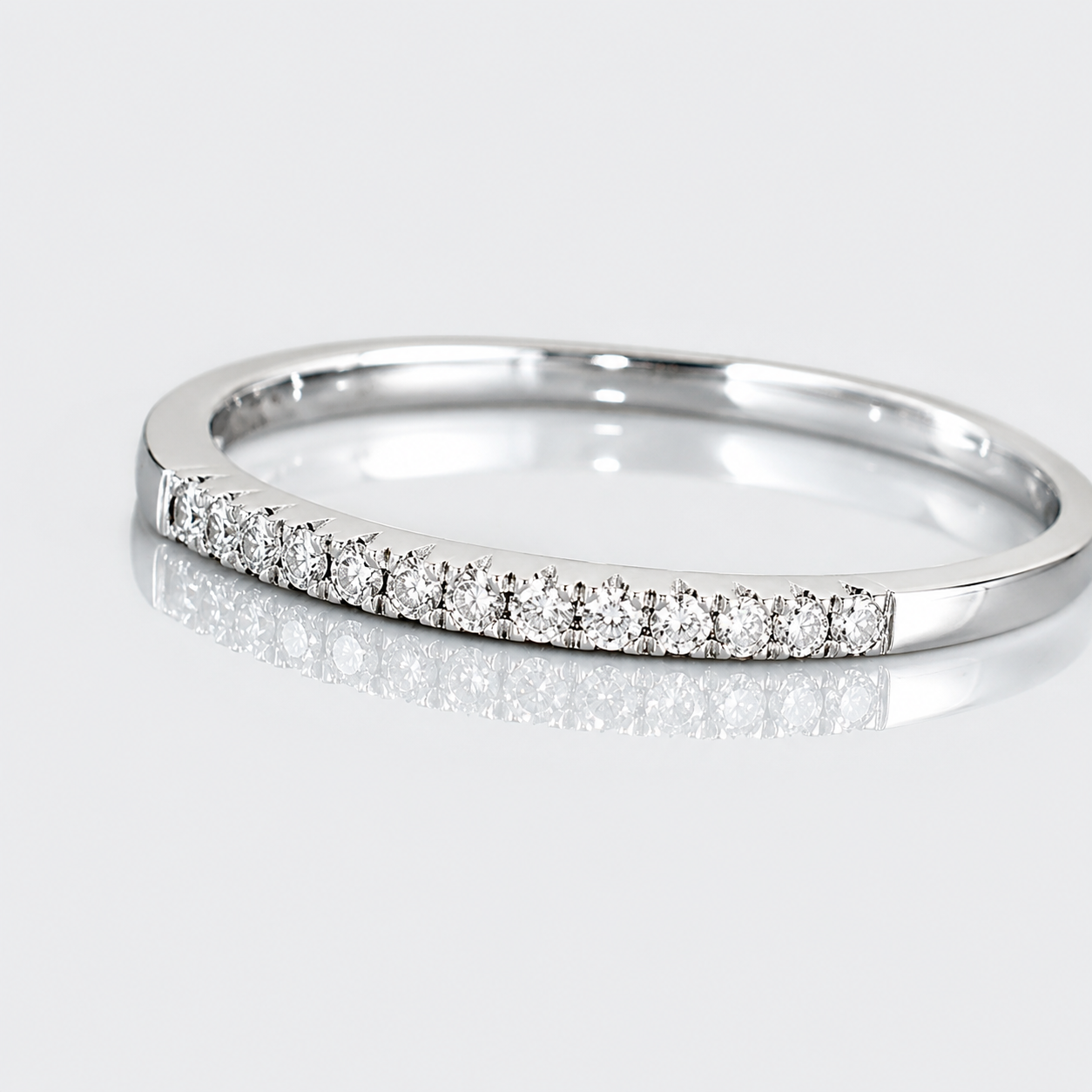 Argolla de oro blanco 18k con diamantes naturales para matrimonio 