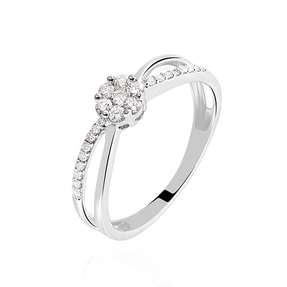 Anillo de compromiso oro blanco con diamantes naturales, diseño floral brillante.

