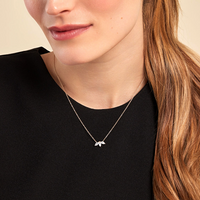 Collar Amalfi en oro amarillo 18k con tres diamantes marquise – Juli & Co