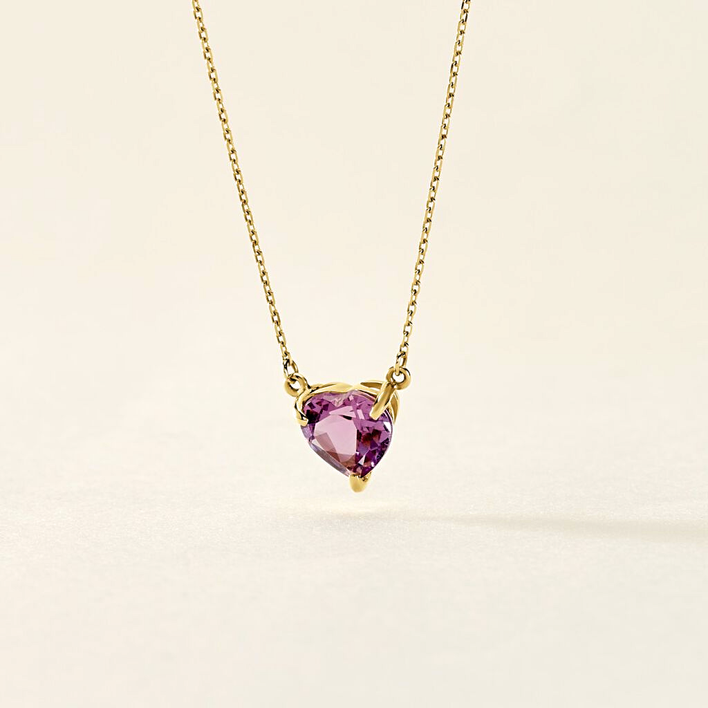 Collar en oro amarillo 18k con amatista natural en forma de corazón morado
