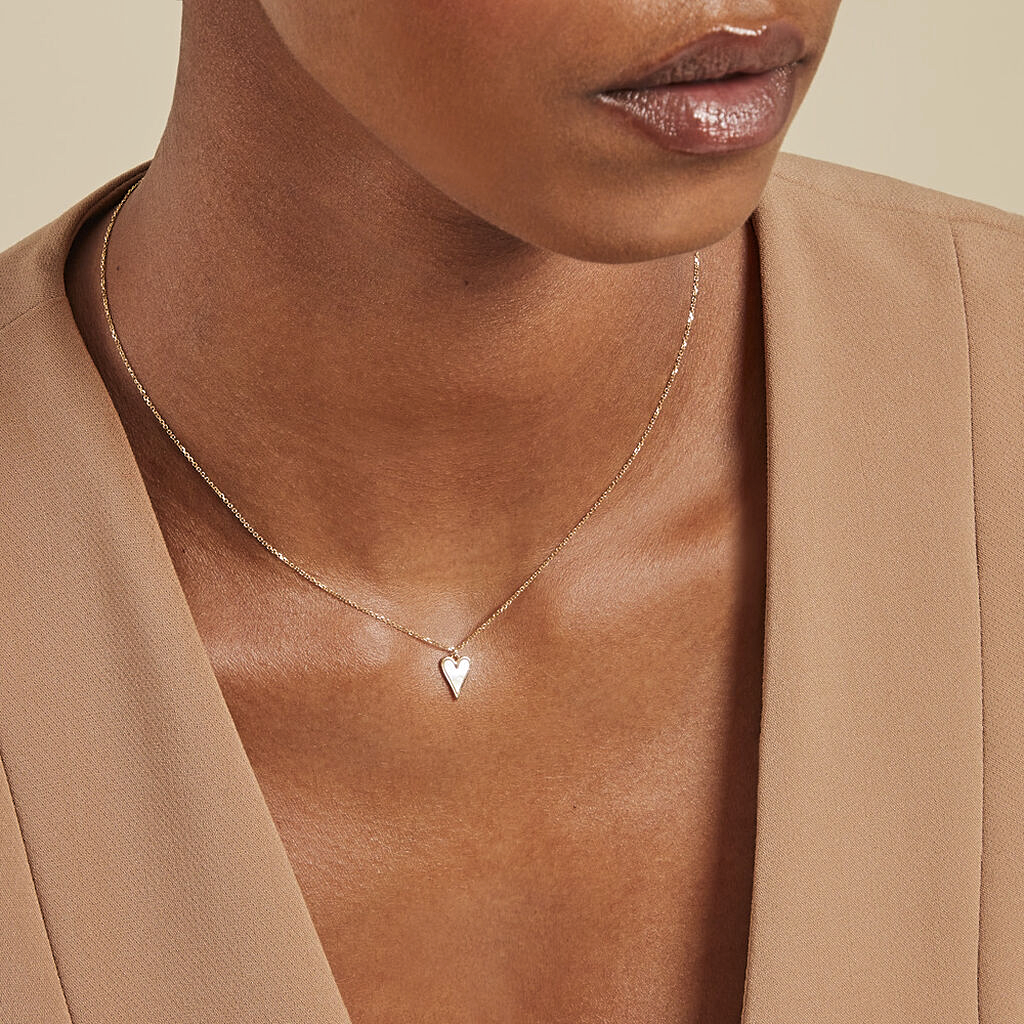 Collar Positano en oro amarillo 18k con dije de nácar en forma de corazón – Juli & Co