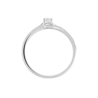 Anillo en Oro Blanco 18k con Diamante Central y Aro Doble